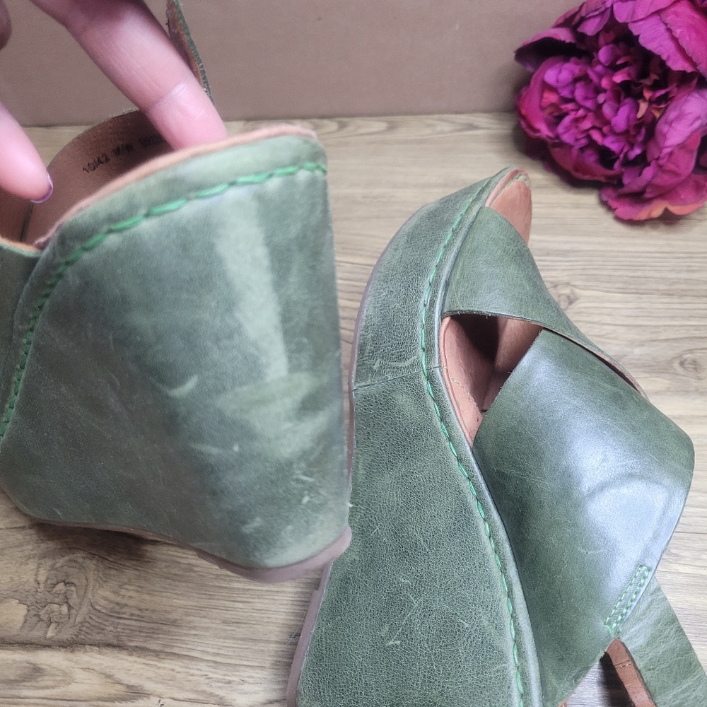 Born green platform wedge slingback sandals women's size 10 - Picture 3 of 6